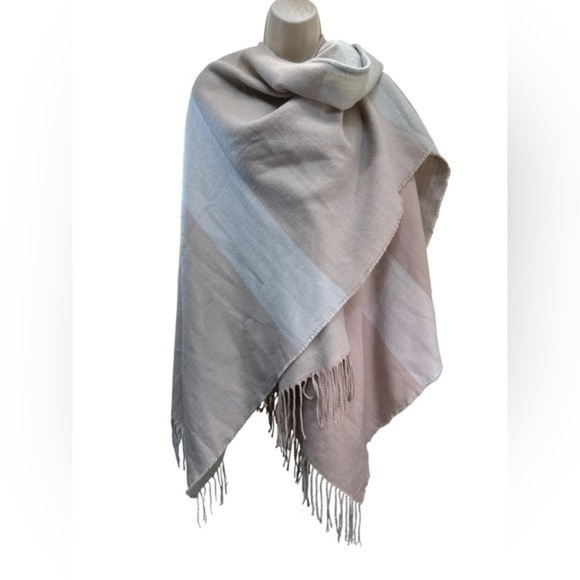 Soia & Kyo Woven Scarfigan With Fringe Scarf Cardigan Wrap - Picture 6 of 11